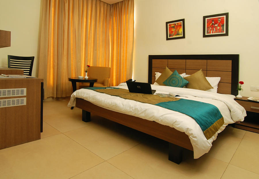 White Lotus Hotel Gurgaon Room photo