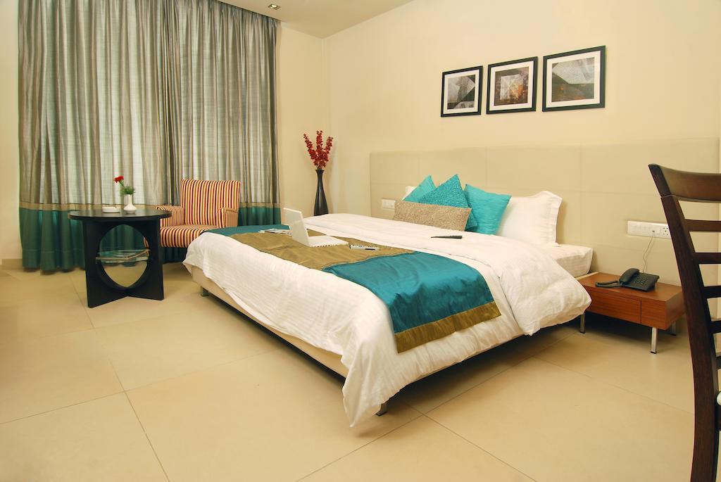 White Lotus Hotel Gurgaon Exterior photo